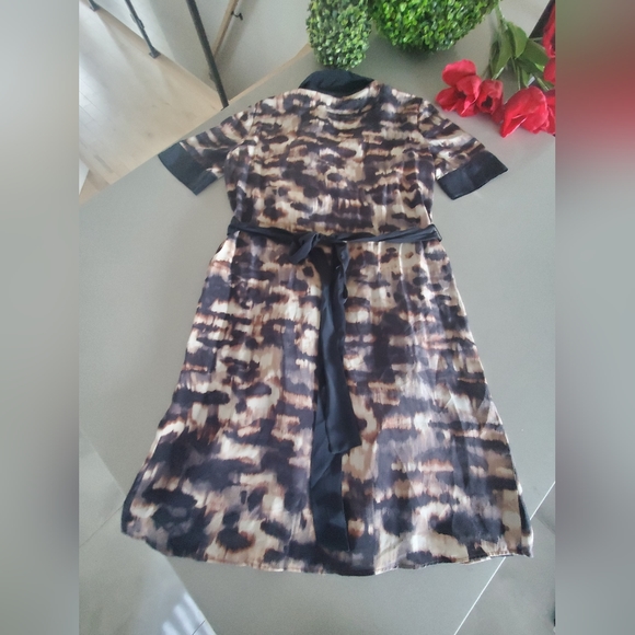 NWOT BCBG MAXAZRIA Sublime robe neuve en soie à 100% haut de gamme - Picture 6 of 7